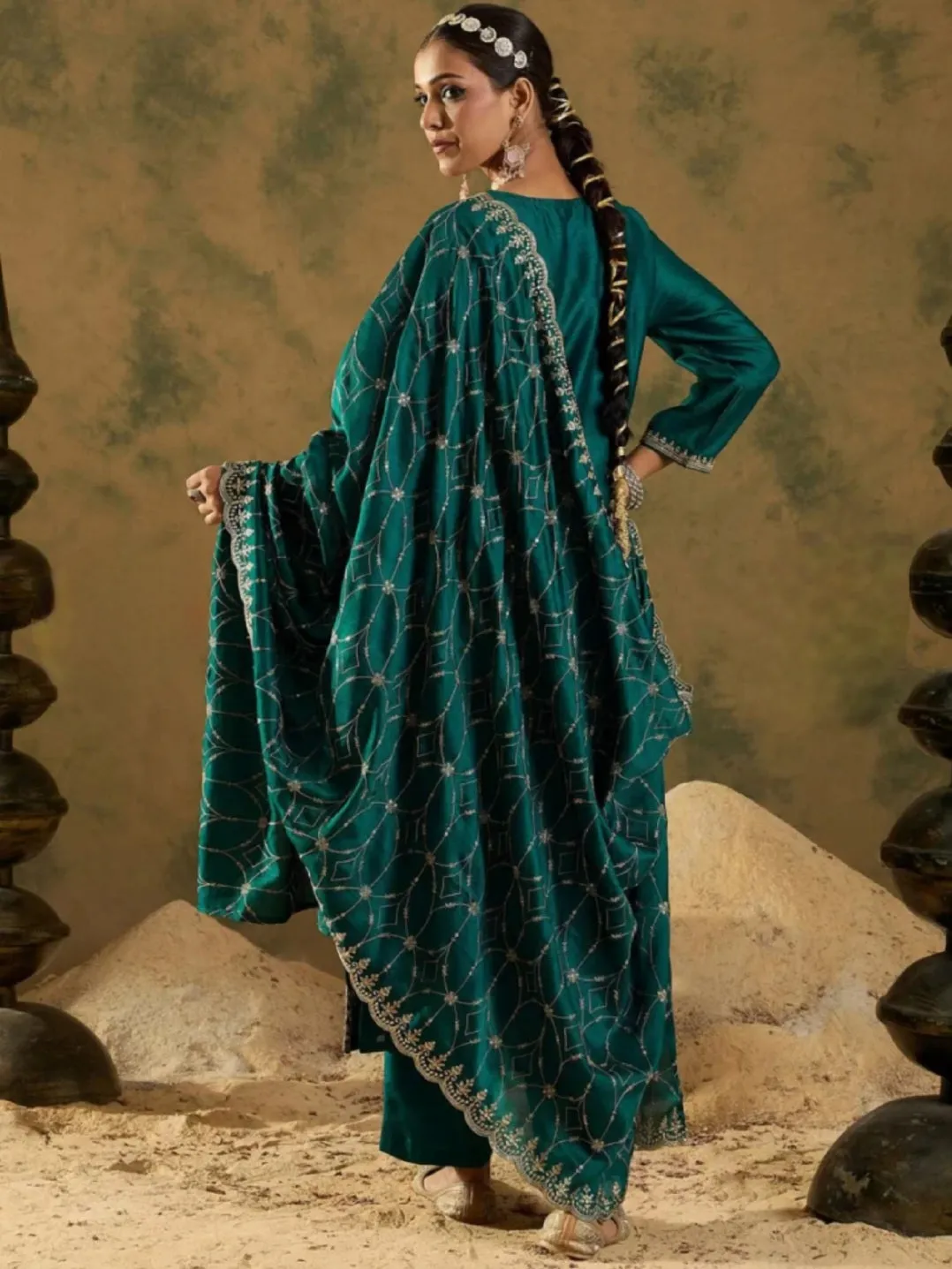 Floral Embroidered Thread Work Kurta Set