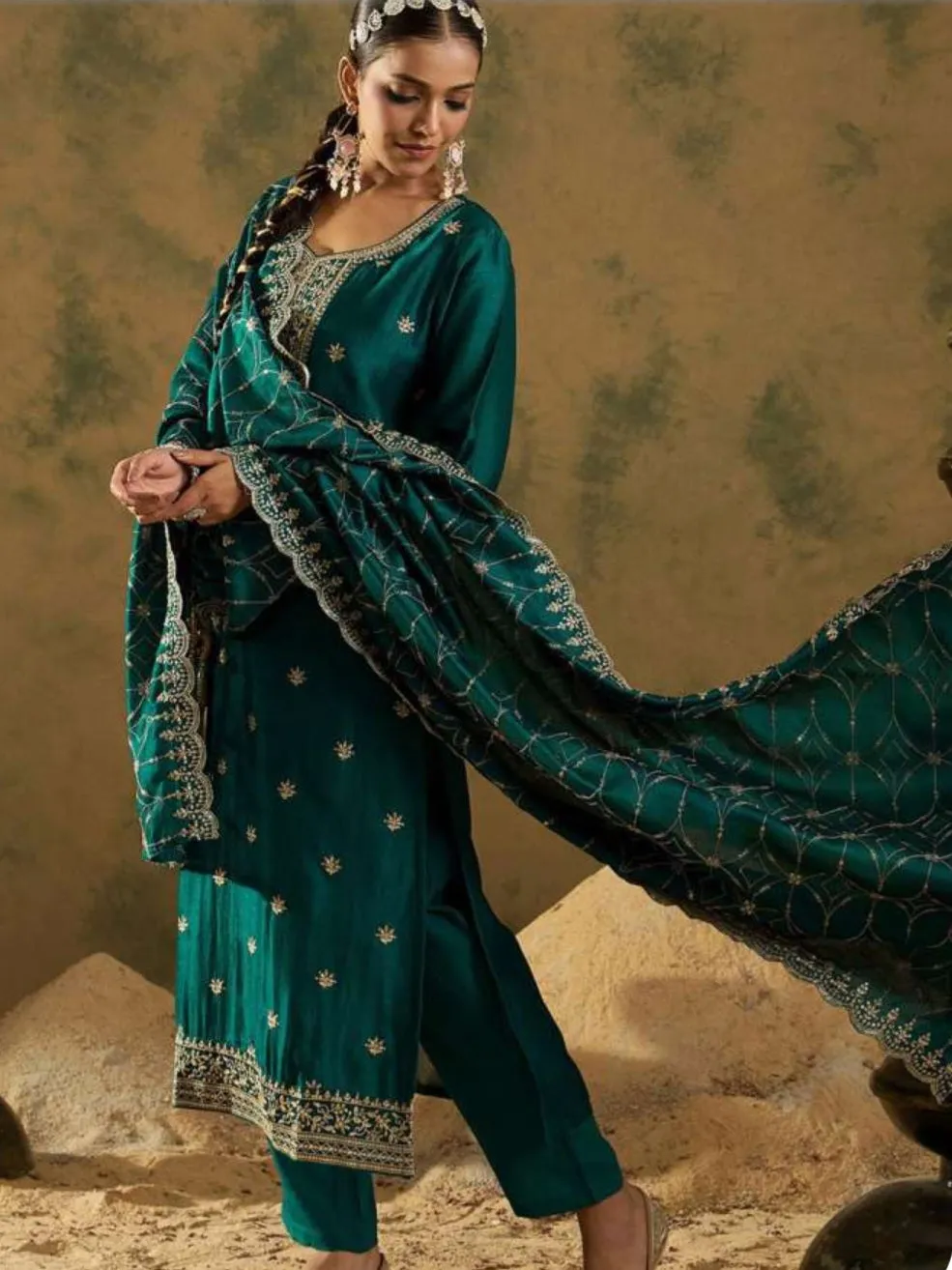 Floral Embroidered Thread Work Kurta Set
