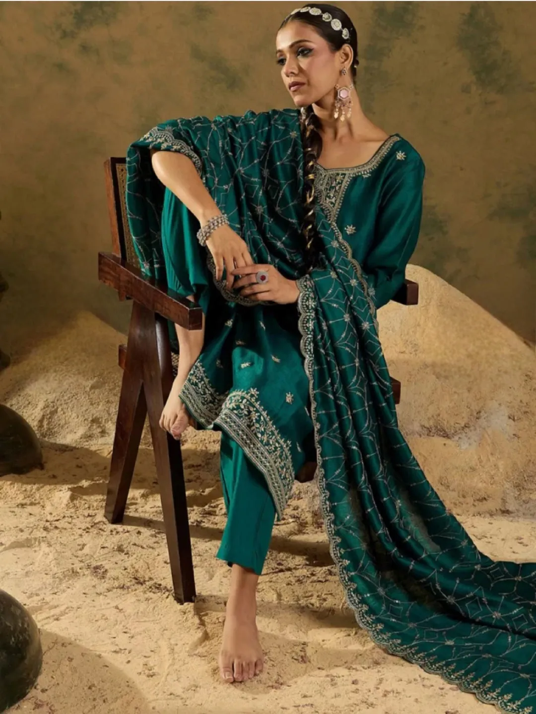 Floral Embroidered Thread Work Kurta Set