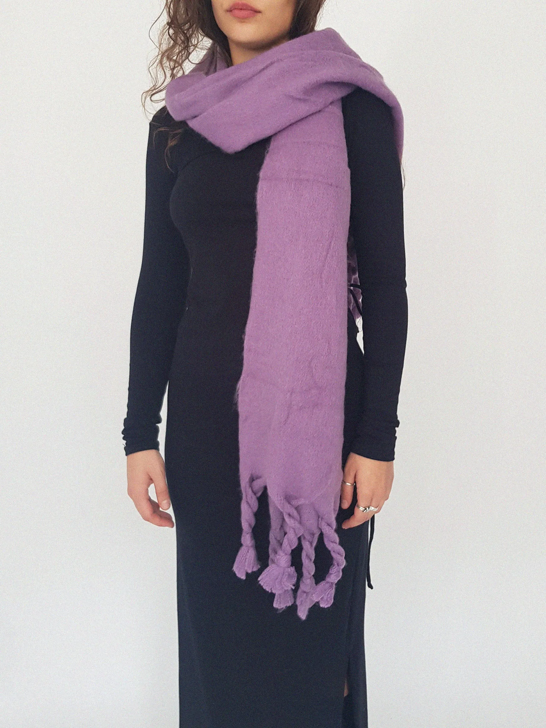 FLUFFY SCARF