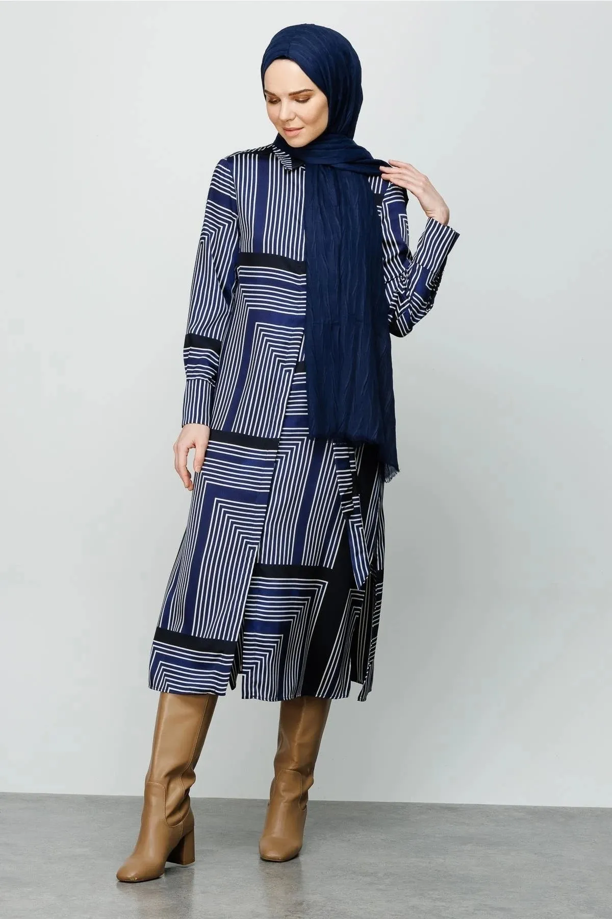 Navyblue Pleated Bamboo Hijab