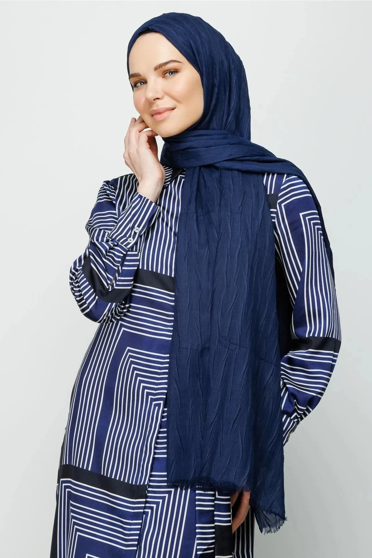 Navyblue Pleated Bamboo Hijab