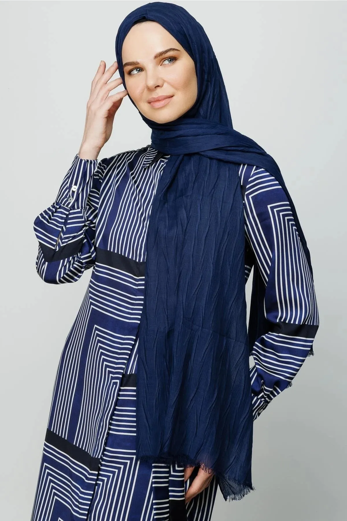 Navyblue Pleated Bamboo Hijab