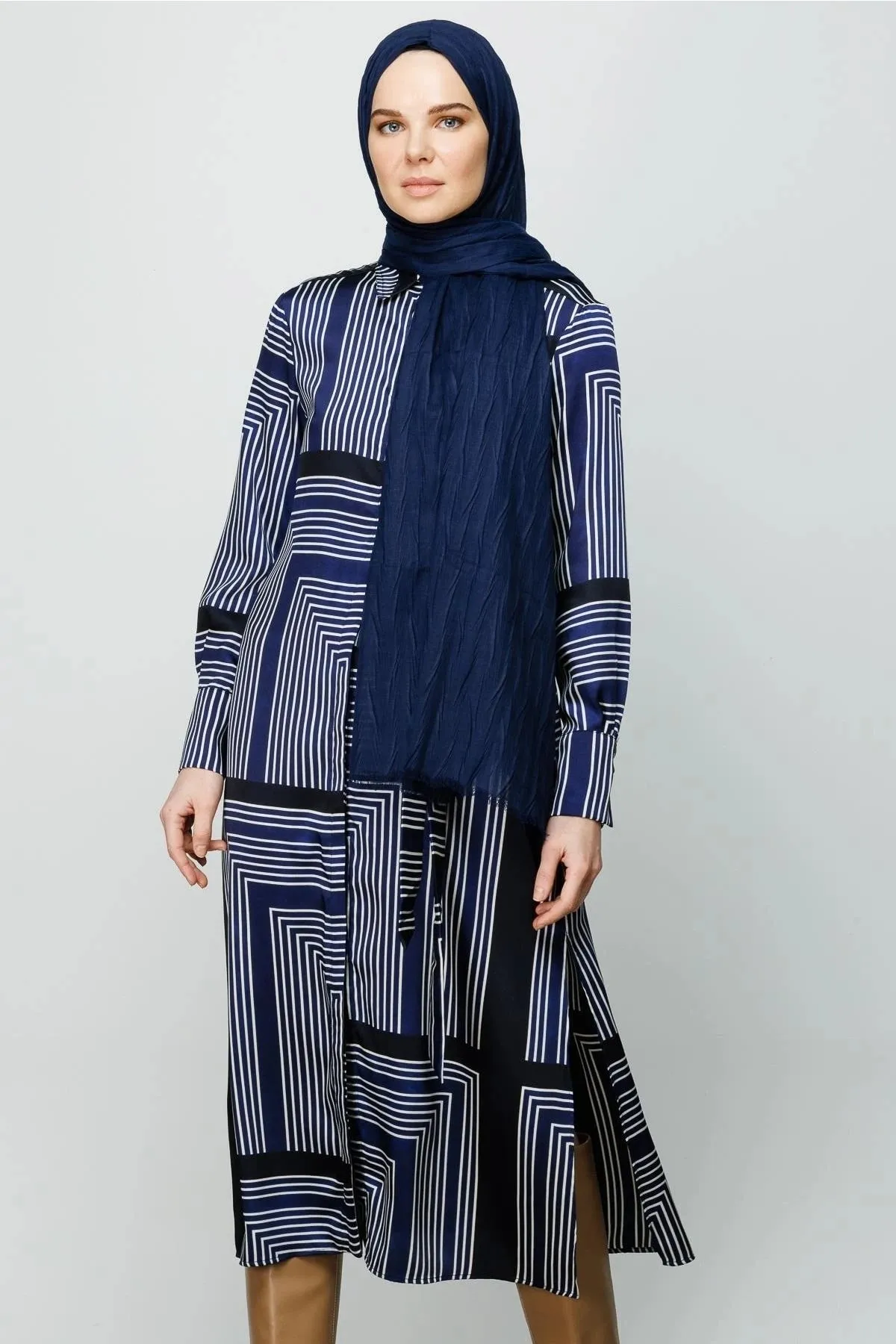 Navyblue Pleated Bamboo Hijab
