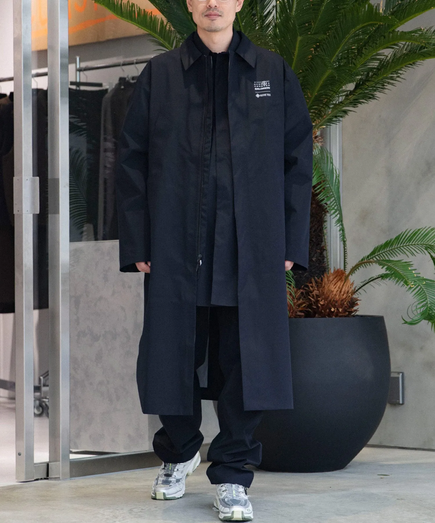 TRENCH COAT